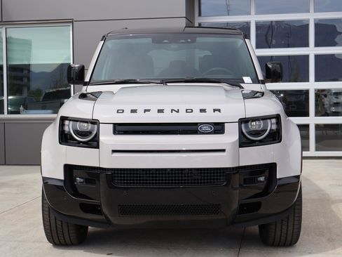 New 2026 Land Rover Defender 110 X-Dynamic SE AWD/4WD image 2