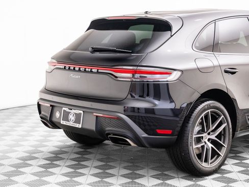 New 2026 Porsche Macan image 33
