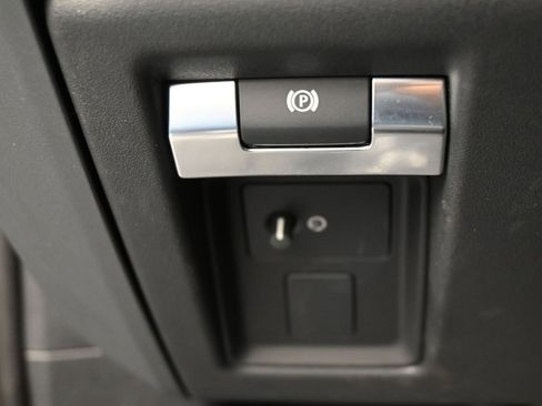 Used 2023 Land Rover Defender 90 X image 34