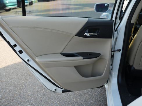 Used 2013 Honda Accord EX-L image 17