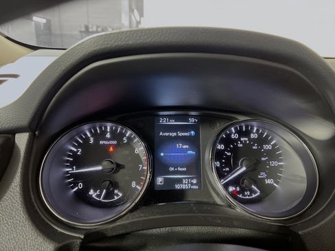 Used 2017 Nissan Rogue S image 21