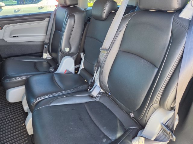 Used 2018 Honda Odyssey EX image 9