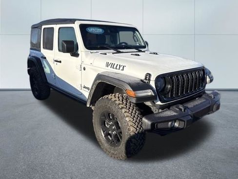 Used 2024 Jeep Wrangler Willys image 5