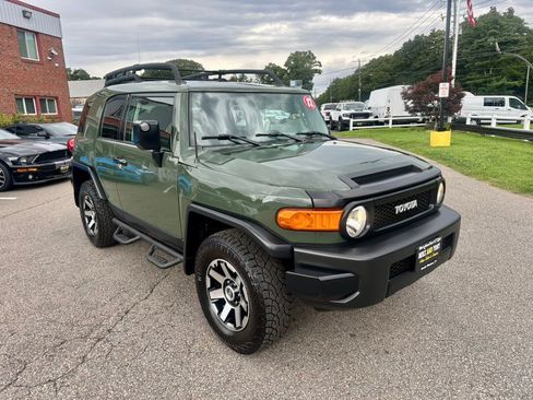 Used 2011 Toyota FJ Cruiser 4WD w/ Upgrade Pkg 3 image 3