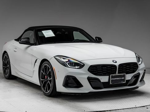 Used 2024 BMW Z4 M40i w/ Premium Package RWD image 31