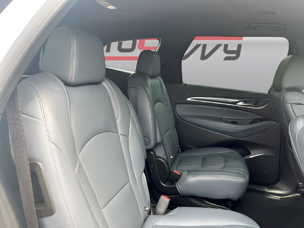 Used 2024 Buick Enclave Premium AWD/4WD image 28