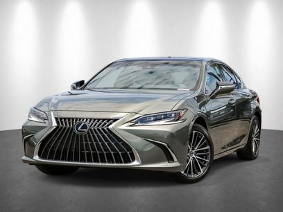 Used 2025 Lexus ES 350 w/ Premium Package