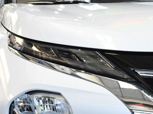 New 2026 Mitsubishi Outlander ES AWD/4WD image 4
