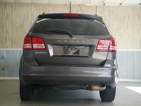 Used 2019 Dodge Journey SE FWD image 9