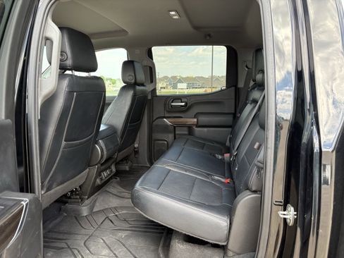 Used 2019 Chevrolet Silverado 1500 RST image 11