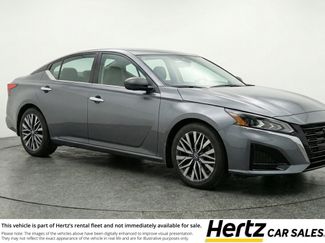 Used 2025 Nissan Altima 2.5 SV video 1