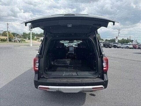Used 2024 Ford Expedition Max Platinum image 18