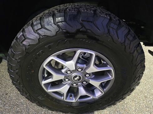 Certified 2025 Ford Bronco Badlands image 11