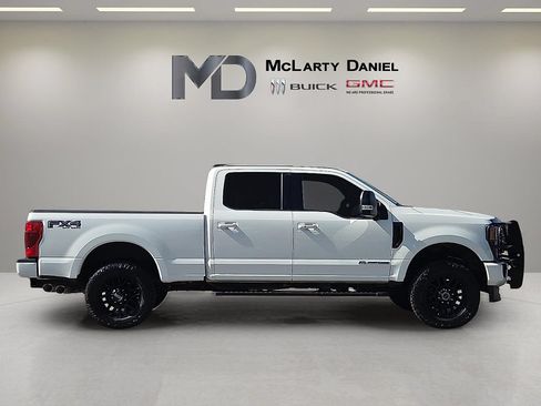 Used 2022 Ford F250 4x4 Crew Cab Super Duty image 15