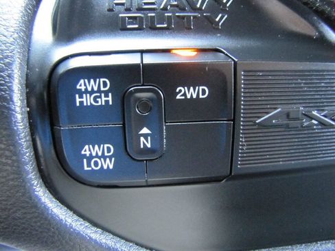 Used 2022 RAM 3500 Tradesman w/ Chrome Appearance Group AWD/4WD image 43
