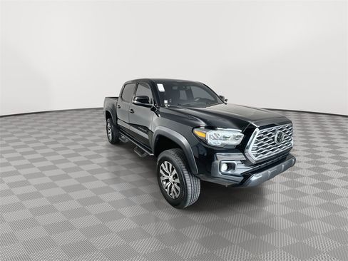 Used 2021 Toyota Tacoma TRD Off-Road image 2