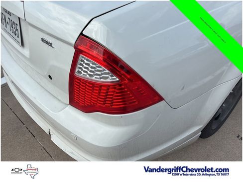 Used 2010 Ford Fusion SE FWD image 4