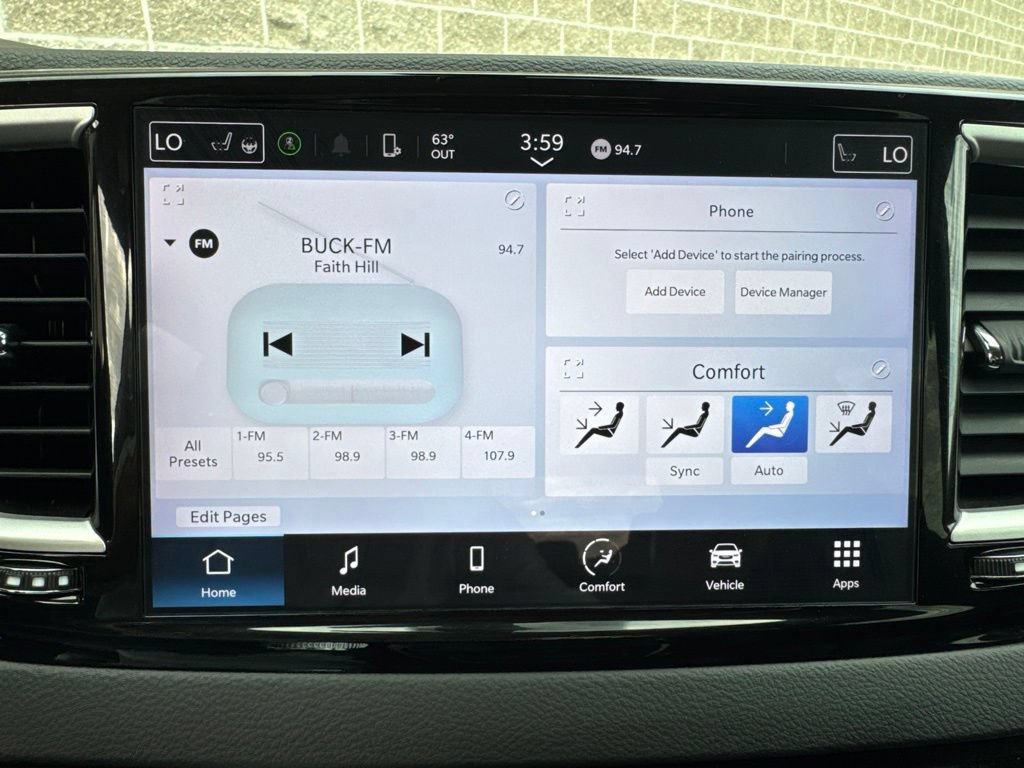 Used 2023 Chrysler Pacifica Touring-L FWD image 25