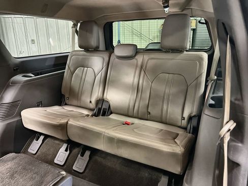 Used 2021 Ford Expedition Max Limited AWD/4WD image 22
