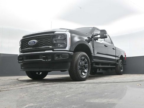 Used 2024 Ford F250 Lariat w/ Sport Appearance Package image 22
