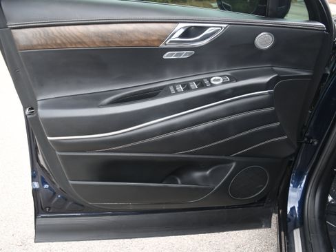 Used 2024 Genesis GV80 2.5T AWD/4WD image 9