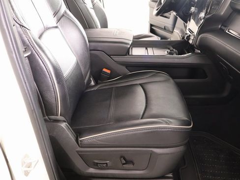 Used 2024 RAM 3500 Limited image 14