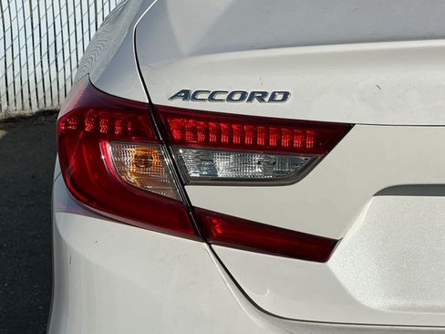 Used 2019 Honda Accord EX image 23