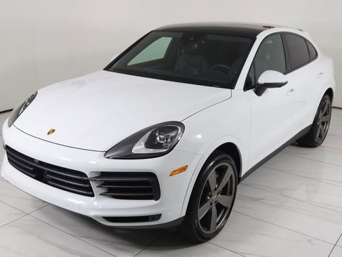 Used 2023 Porsche Cayenne Coupe image 34