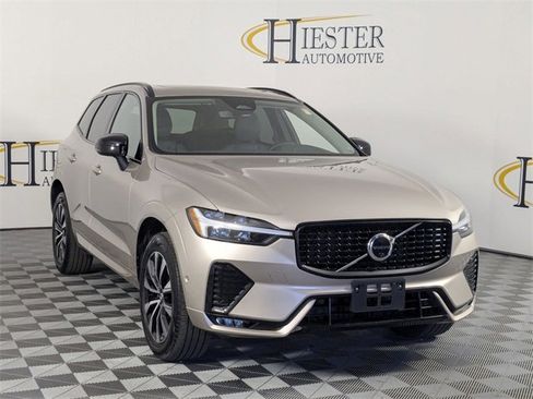 Used 2025 Volvo XC60 B5 Plus image 2