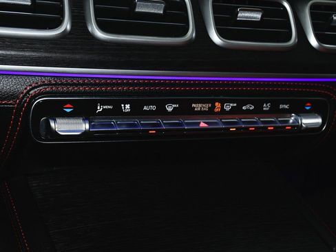 Used 2025 Mercedes-Benz GLE 53 AMG 4MATIC image 39