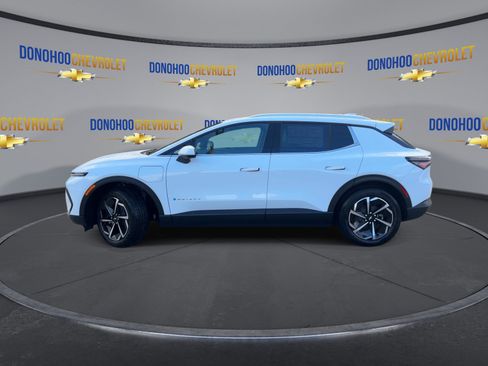 New 2026 Chevrolet Equinox EV LT image 8