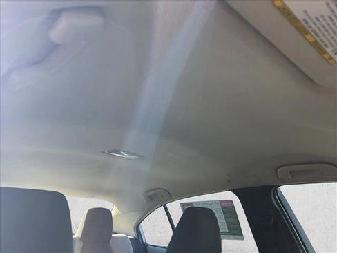 Used 2020 Toyota Corolla L image 25