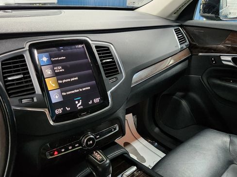 Used 2019 Volvo XC90 T5 Momentum w/ Multimedia Package image 31