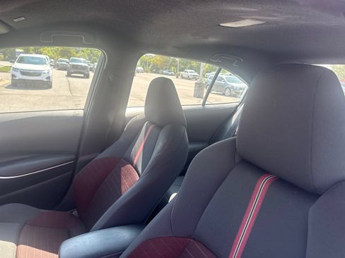 Used 2025 Toyota Corolla SE FWD image 13