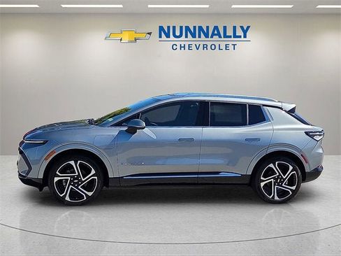 New 2026 Chevrolet Equinox EV LT image 2