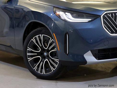 Used 2025 BMW X3 xDrive30i image 3