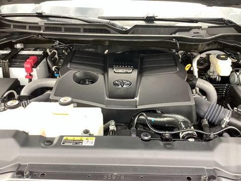 Used 2023 Toyota Tundra Platinum AWD/4WD image 22