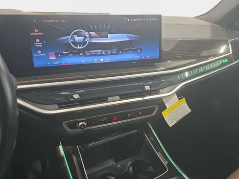 Certified 2025 BMW X5 xDrive40i w/ Parking Assistance Package AWD/4WD image 15