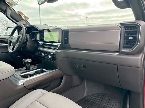 Used 2025 GMC Sierra 1500 SLT w/ SLT Premium Plus Package image 29