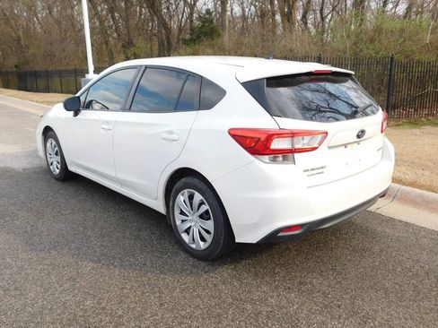 Used 2019 Subaru Impreza 2.0i image 3