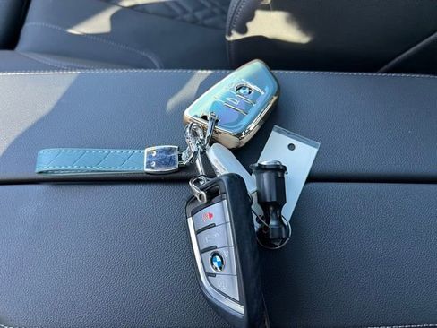 Used 2023 BMW 530e xDrive w/ Executive Package image 30