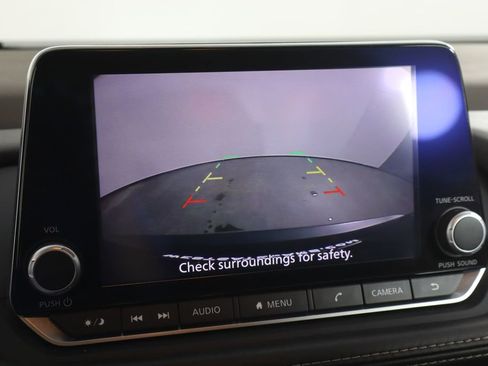 Used 2023 Nissan Rogue S image 35