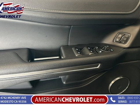 Used 2024 Ford Expedition XLT AWD/4WD image 11