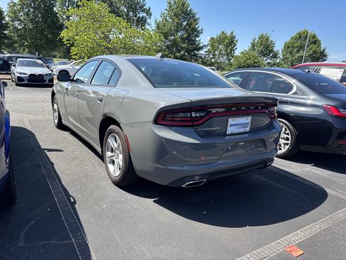 Used 2023 Dodge Charger SXT w/ Cold Weather Package RWD image 18