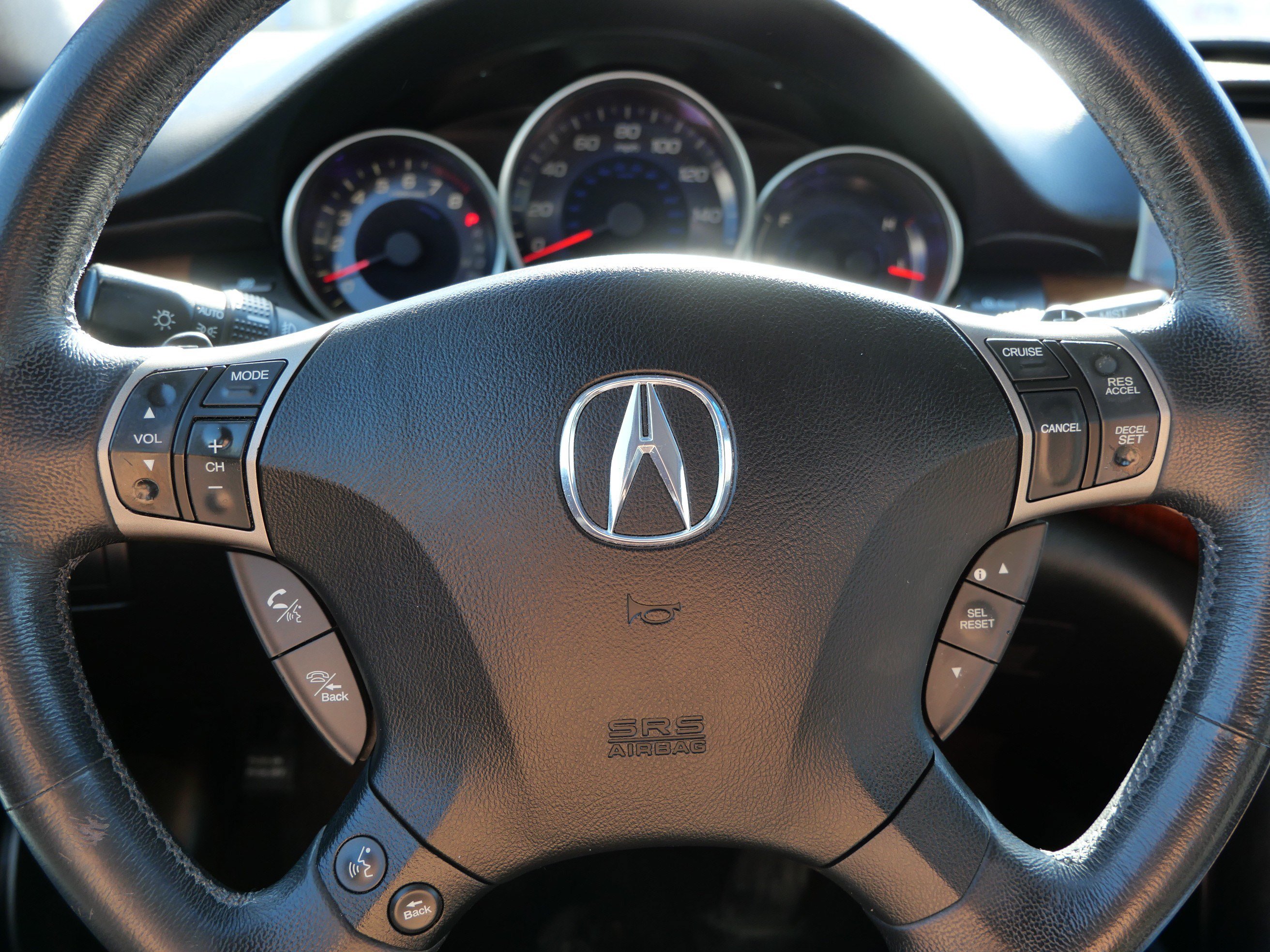 Used 2007 Acura RL w/ Technology Package AWD/4WD image 25