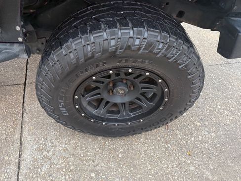 Used 2014 Jeep Wrangler Unlimited Rubicon image 13