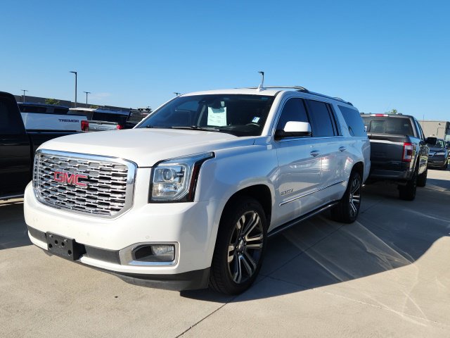 Used 2018 GMC Yukon XL Denali w/ Denali Ultimate Package AWD/4WD image 4