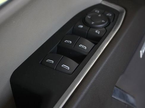 Used 2023 GMC Sierra 1500 SLT image 23