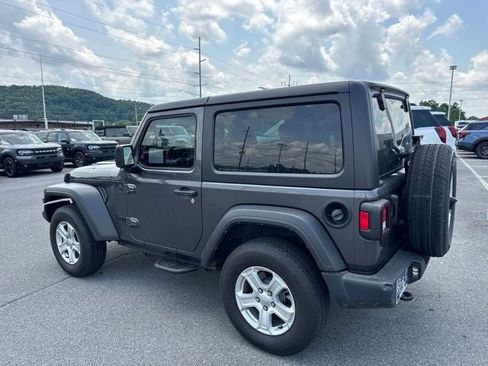 Used 2023 Jeep Wrangler Sport AWD/4WD image 4