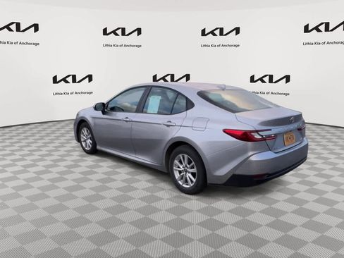 Used 2025 Toyota Camry LE image 6